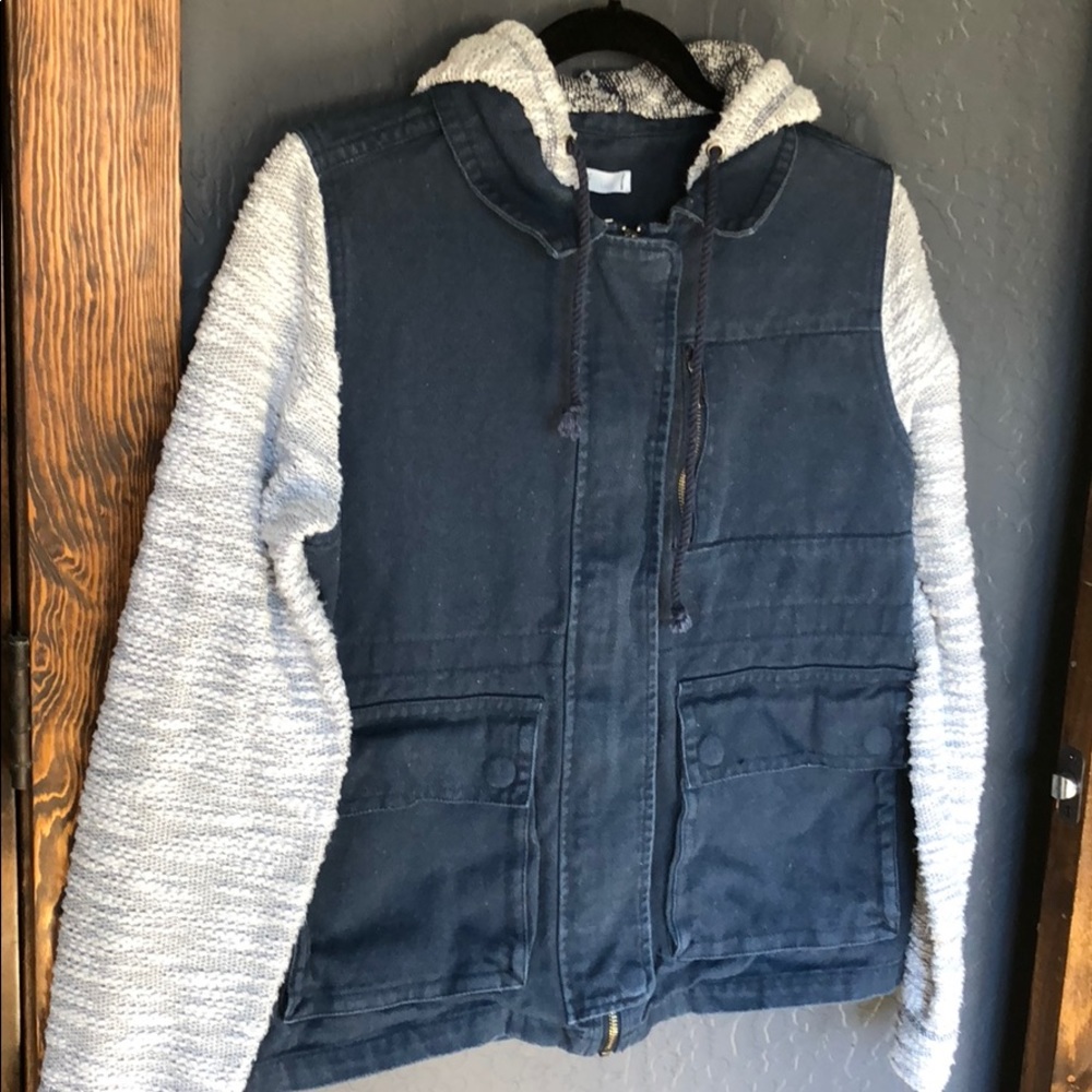 Coat - Picture 2 of 4